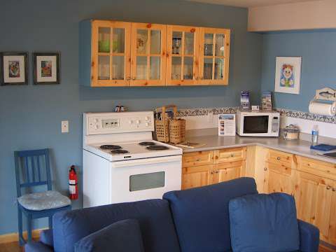 Coracle Cove Waterfront Suite